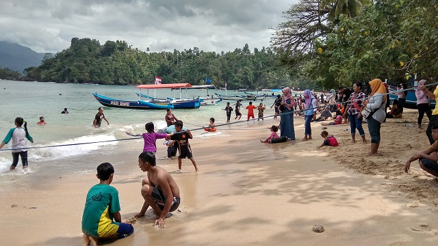 Pantai Pasir Putih Trenggalek Jadi Rujukan Wisatawan - Duta.co Berita  Harian Terkini