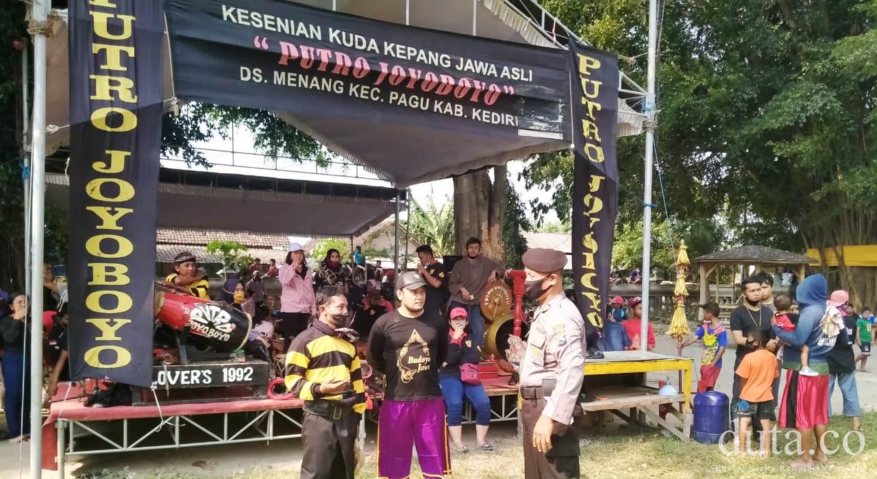 Berdalih Rayakan Satu Suro Polisi Bubarkan Pertunjukan Kuda Lumping Di Petilasan Sri Aji Jayabaya Duta Co Berita Harian Terkini