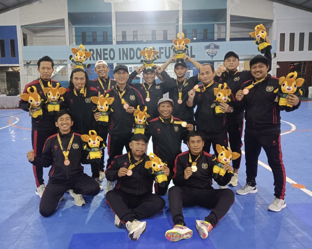 Ukir Sejarah! Tim Futsal Jatim U-40 Raih Medali di Porwanas XIV Banjarmasin